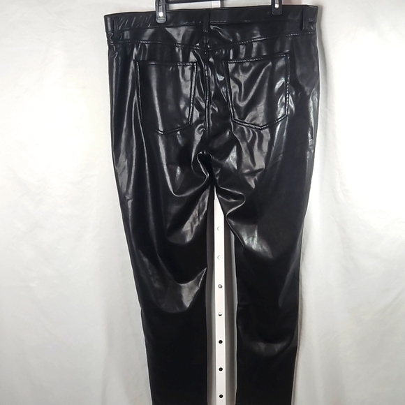 Abercrombie & Fitch Black Skinny High Rise Pants Vegan Leather Pants SZ 20L NWOT - Picture 6 of 6